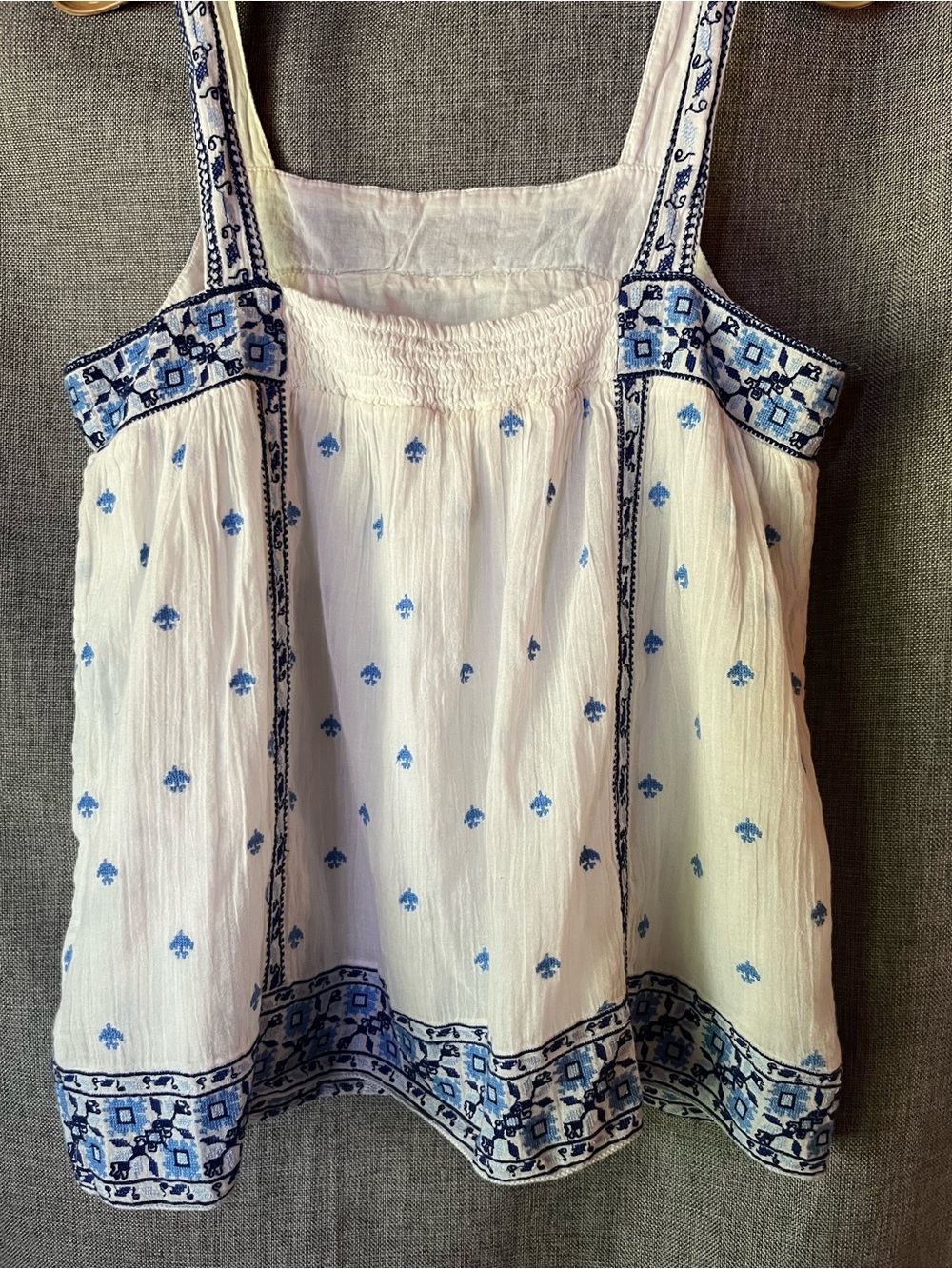 Joie White Tank Top with Blue Embroidered Motif Medium - Picture 3 of 6